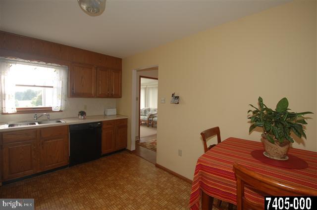 19 Shermans Church Road Hanover, PA 17331 - Photo 11 of 24