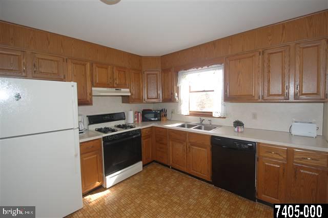 19 Shermans Church Road Hanover, PA 17331 - Photo 8 of 24