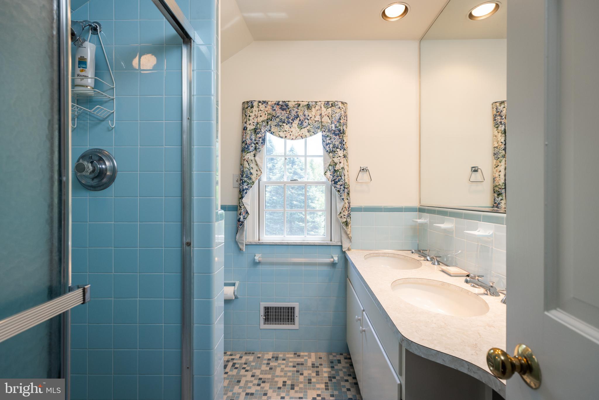 103 Crestwood Road Landenberg, PA 19350 - Photo 25 of 43 Hall Bathroom