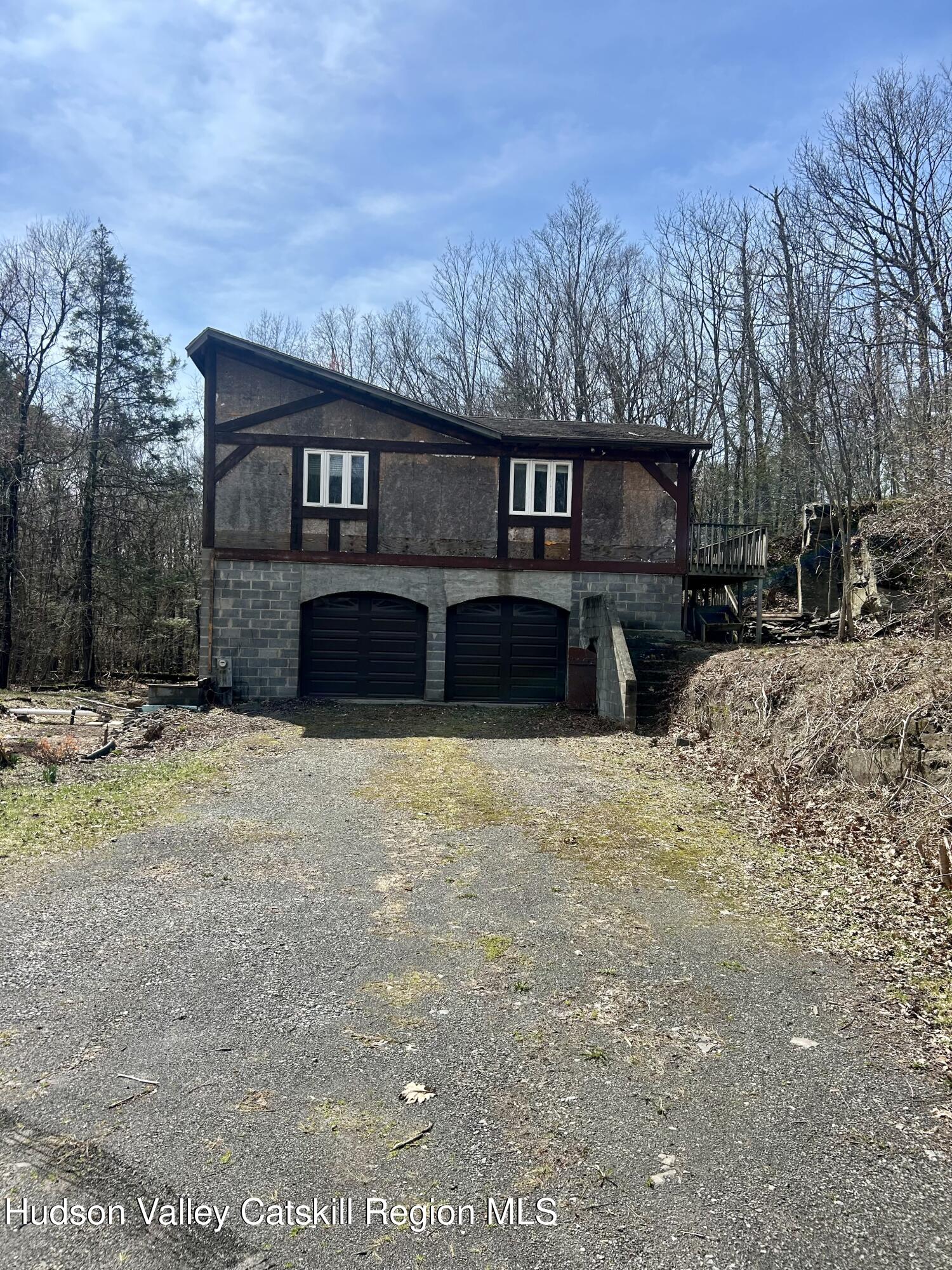 6 Riverbend Road Saugerties, NY 12477 - Photo 16 of 16 a front view of a house with a yard