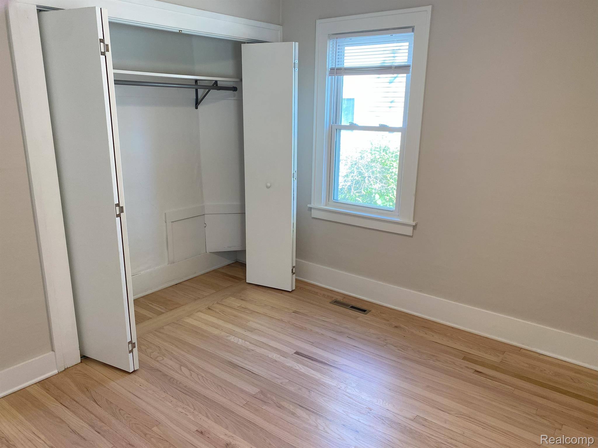 155 Highland Avenue Rochester, MI 48307 - Photo 18 of 29 Gallery Image 18