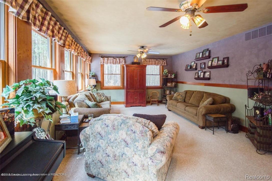 7023 Munsell Road Howell, MI 48843 - Photo 23 of 92 20180918190831194863000000-o.jpg