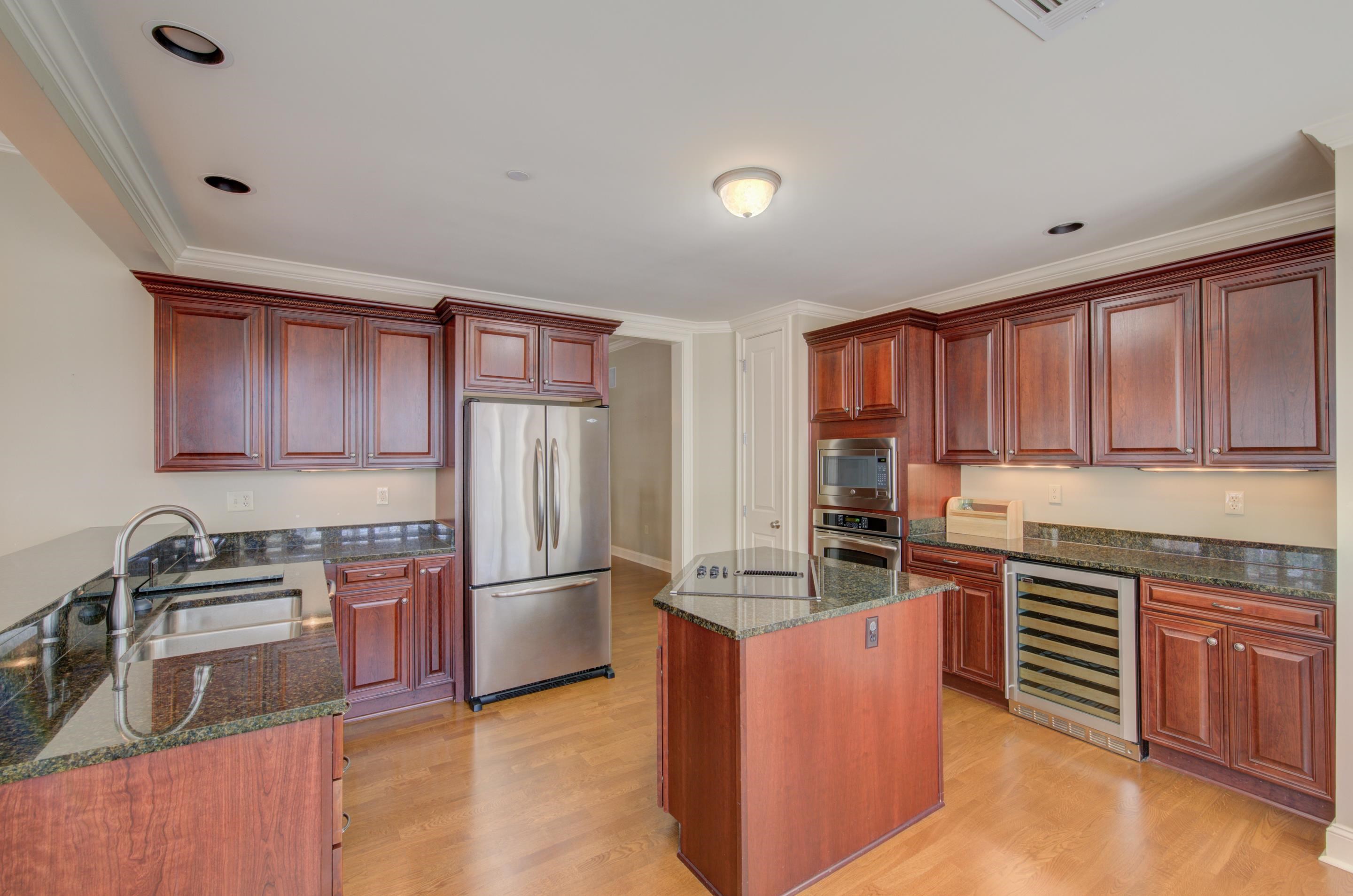 597 Lexington Road, Unit 204 Memphis, TN 38157 - Photo 1 of 25 Gallery Image 1