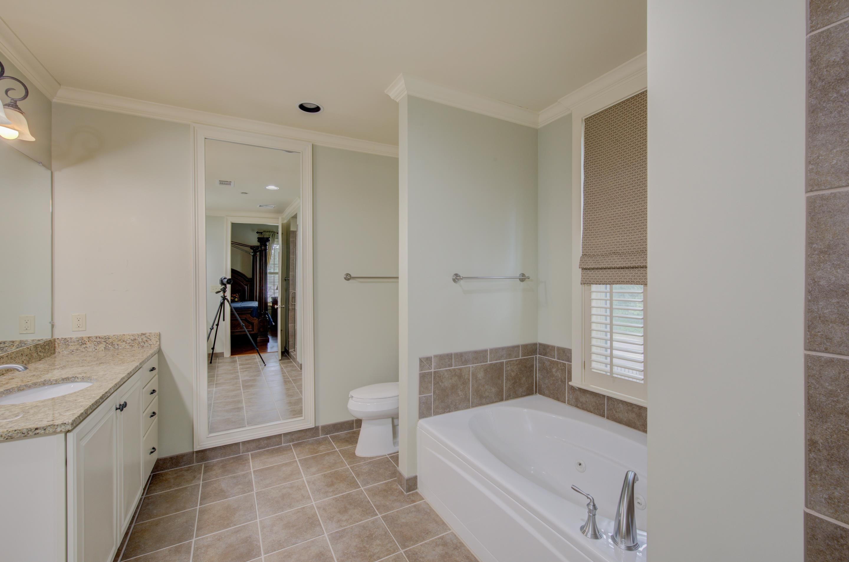 597 Lexington Road, Unit 204 Memphis, TN 38157 - Photo 17 of 25 Gallery Image 17