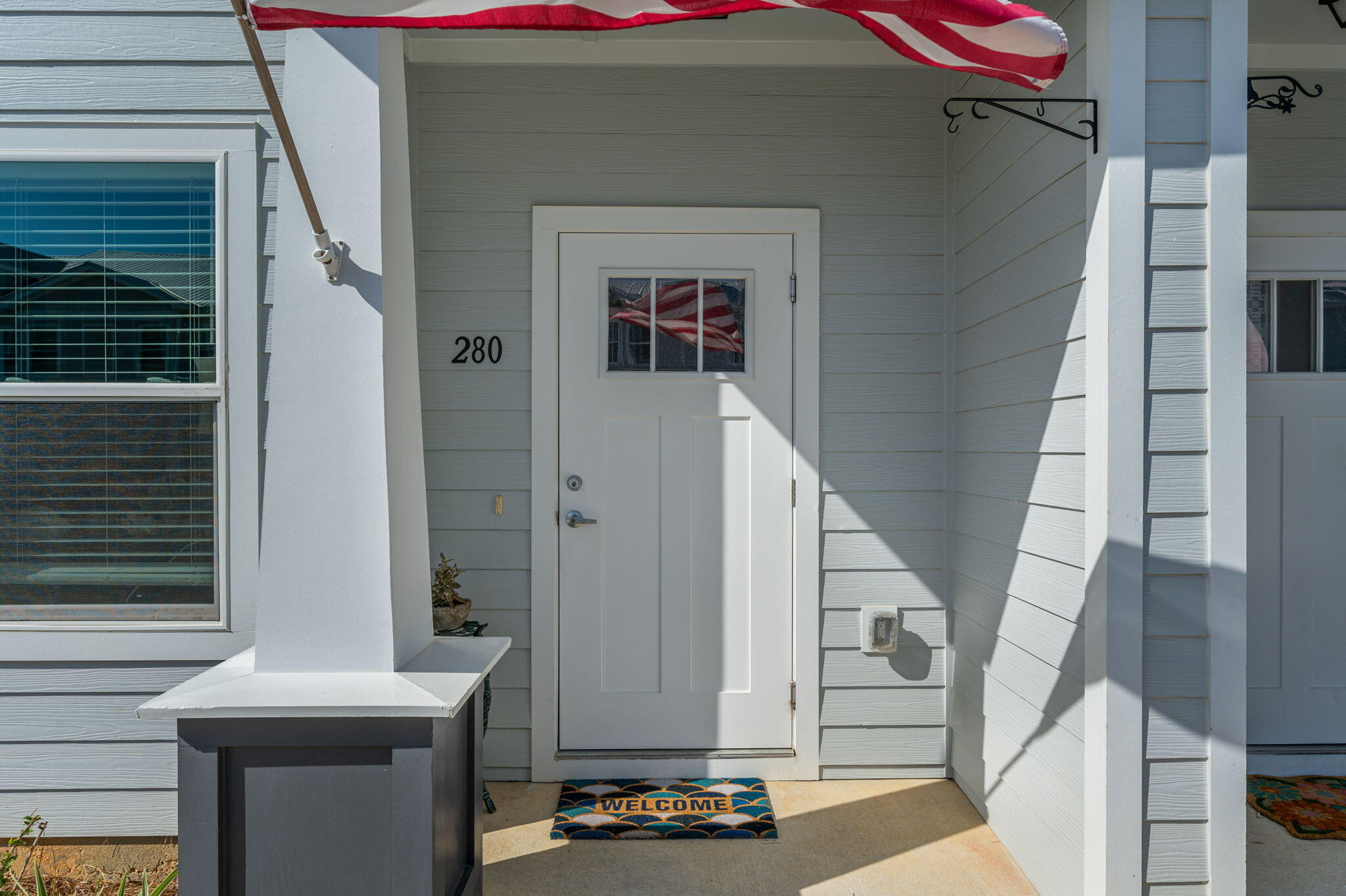 280 North Sand Palm Road Freeport, FL 32439 - Photo 2 of 34 a view of entryway with a front door