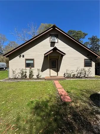 $1,400 | 22315 Highway 36, Unit LOWR, Abita Springs, LA 70420