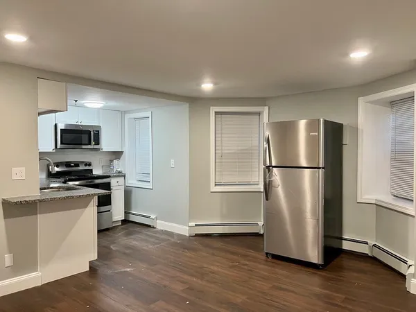 $2,000 | 4 Commonwealth Court, Unit 2, Boston, MA 02135