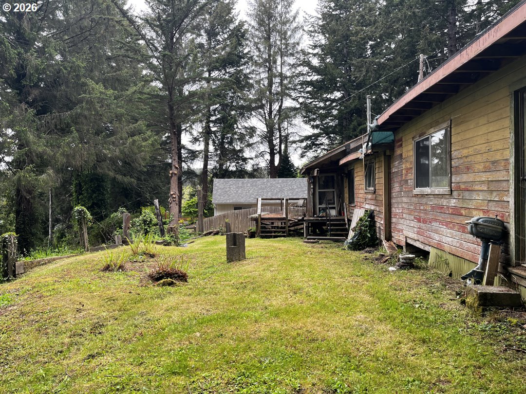 83027 Siltcoos Station Road Westlake, OR 97493 - Photo 11 of 14