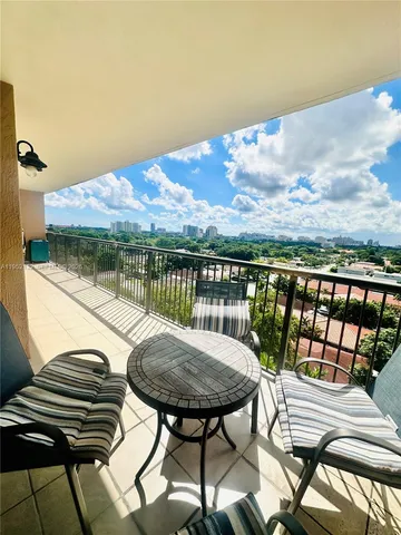 $2,600 | 1690 Southwest 27th Avenue, Unit 806, Miami, FL 33145