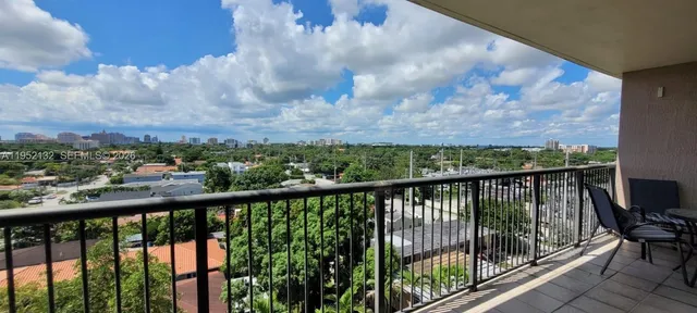 $2,600 | 1690 Southwest 27th Avenue, Unit 806, Miami, FL 33145
