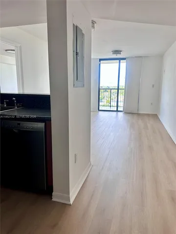 $2,600 | 1690 Southwest 27th Avenue, Unit 806, Miami, FL 33145