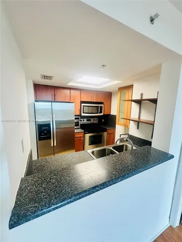 $2,600 | 1690 Southwest 27th Avenue, Unit 806, Miami, FL 33145