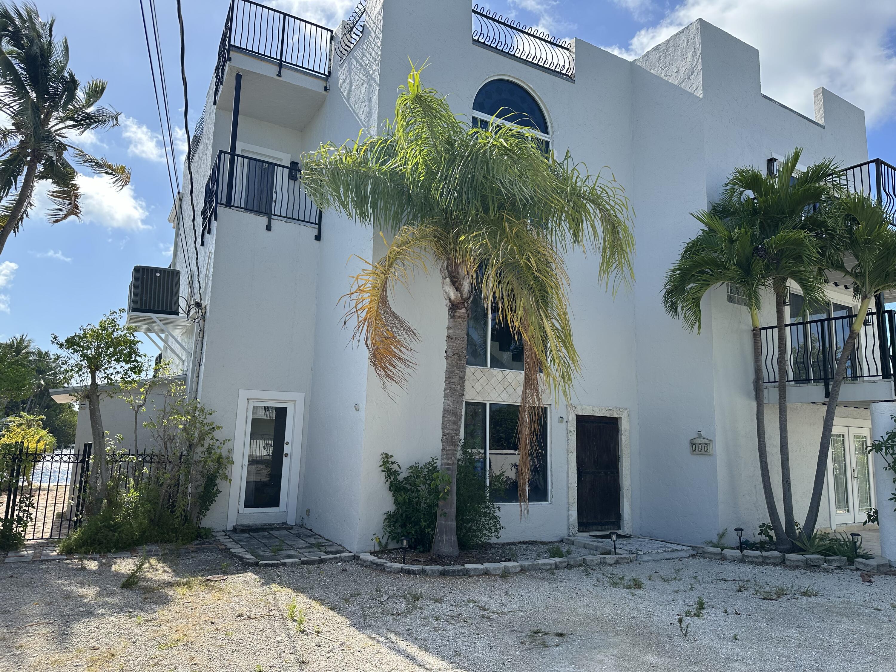 147 Redwing Road Tavernier, FL 33070 - Photo 2 of 11 20240505_140458688_iOS 1
