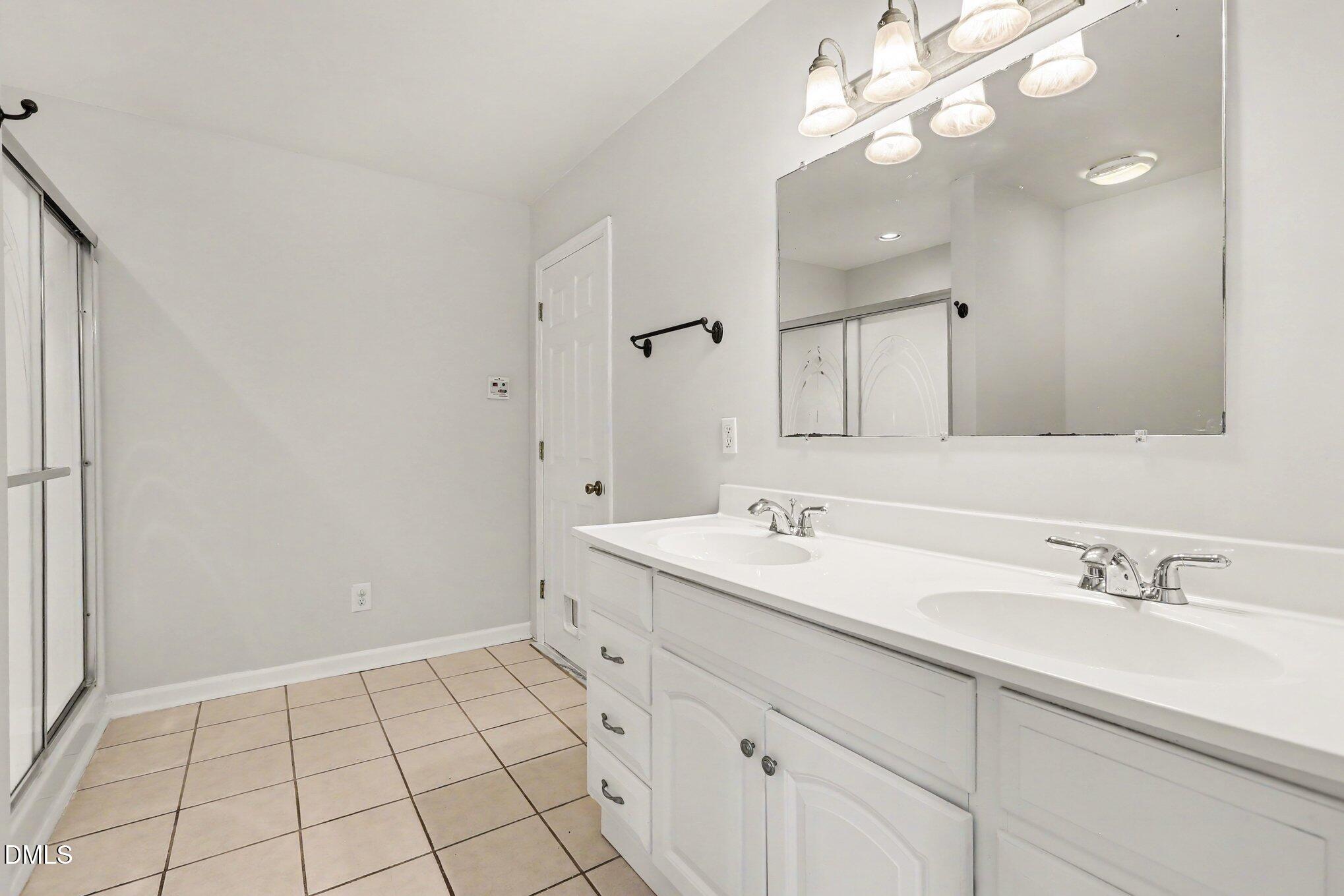 1782 Chicora Road Dunn, NC 28334 - Photo 27 of 65 Owner's Suite