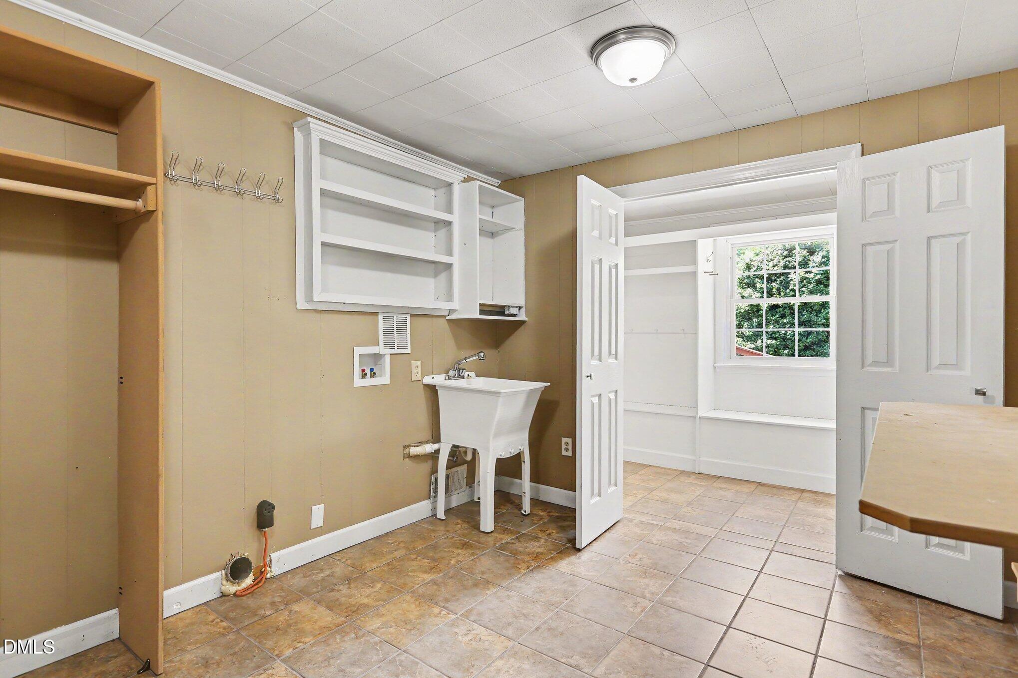 1782 Chicora Road Dunn, NC 28334 - Photo 36 of 65 Laundry room