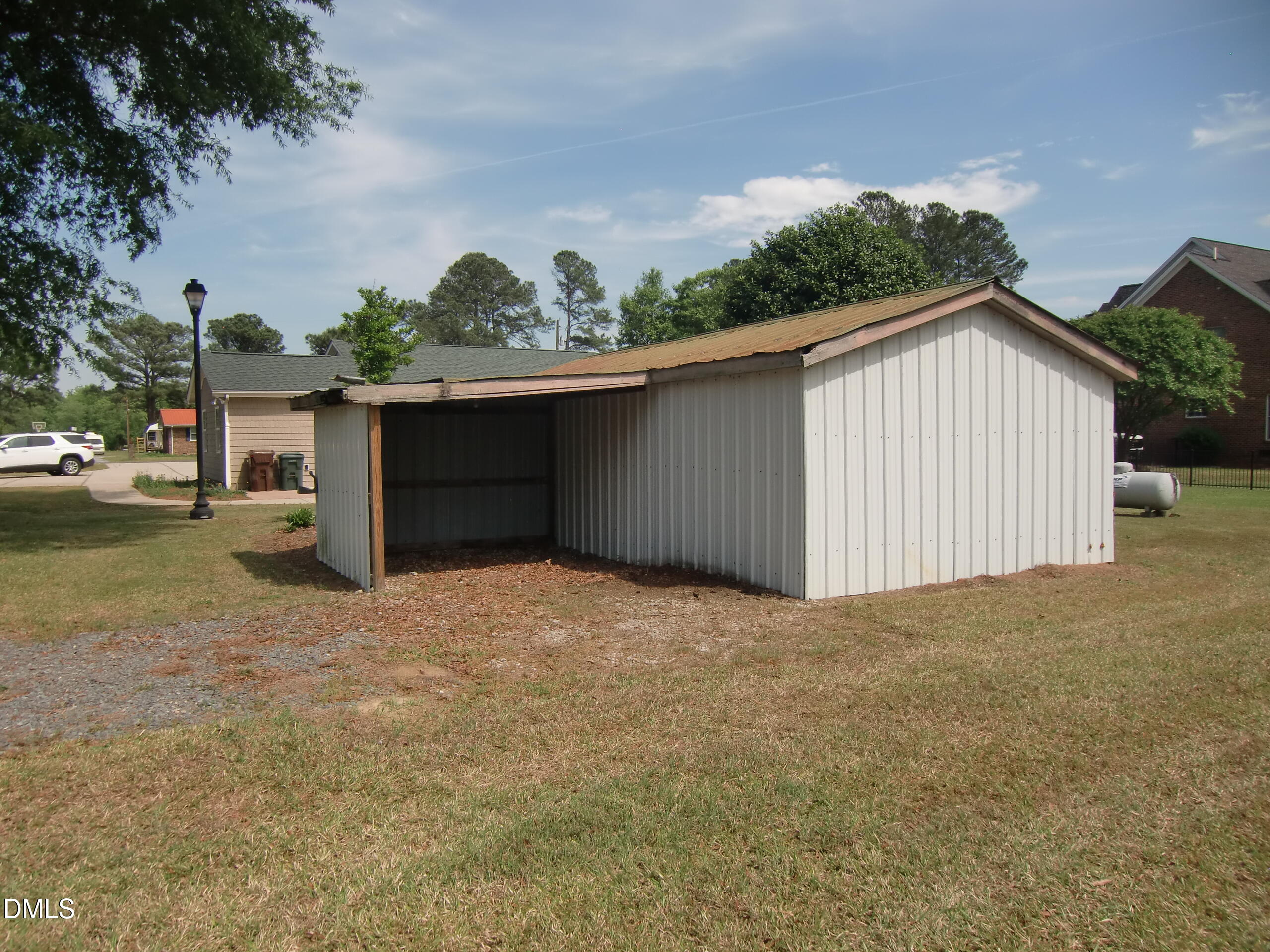 1782 Chicora Road Dunn, NC 28334 - Photo 46 of 65 Barn