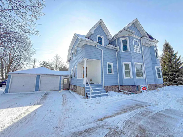 $239,900 | 106 South Franklin Street, Shawano, WI 54166
