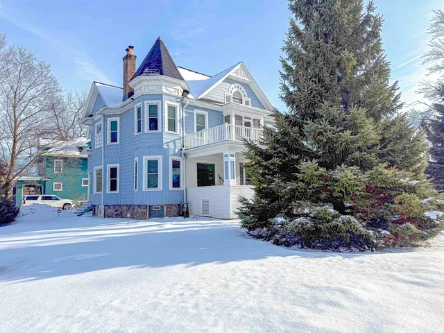 $239,900 | 106 South Franklin Street, Shawano, WI 54166