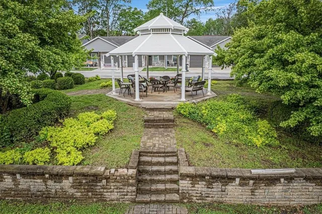 $310,000 | 5829 Hunter Court, Raytown, MO 64133