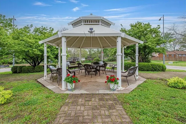 $310,000 | 5829 Hunter Court, Raytown, MO 64133