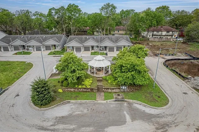 $310,000 | 5829 Hunter Court, Raytown, MO 64133