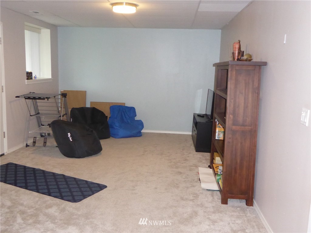 9024 176th Avenue Southwest Rochester, WA 98579 - Photo 12 of 25