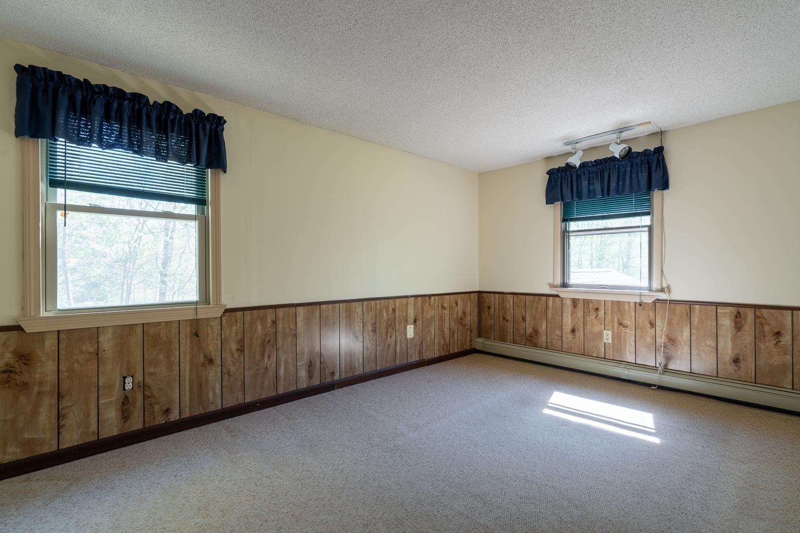 207 Whitehall Road Hooksett, NH 03106 - Photo 19 of 40