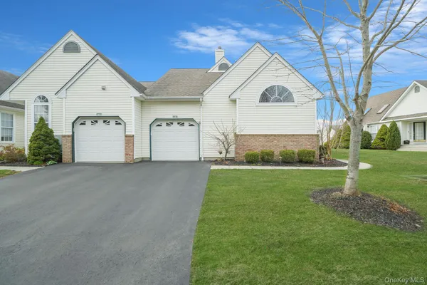 $649,000 | 1601 Nicole Drive, Port Jefferson Station, NY 11776