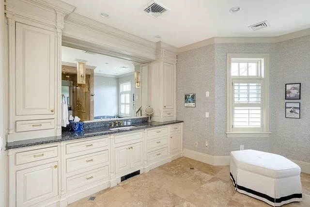 $8,995,000 | 135 Cliff Drive, Narragansett, RI 02882