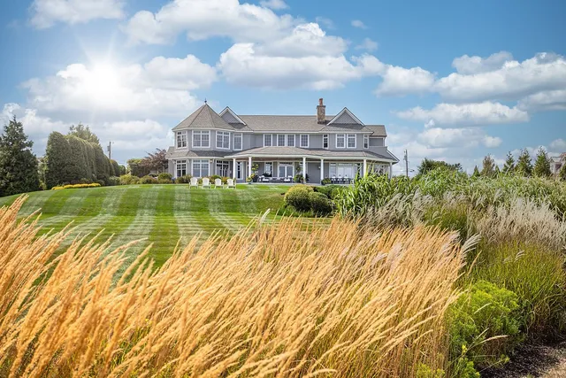$8,995,000 | 135 Cliff Drive, Narragansett, RI 02882