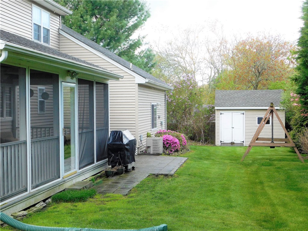 75 Sachem Road Narragansett, RI 02882 - Photo 3 of 37