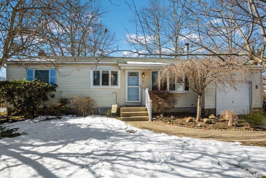 10 Weidner Lane Patchogue, NY 11772 - Photo 1 of 1 a front view of a house