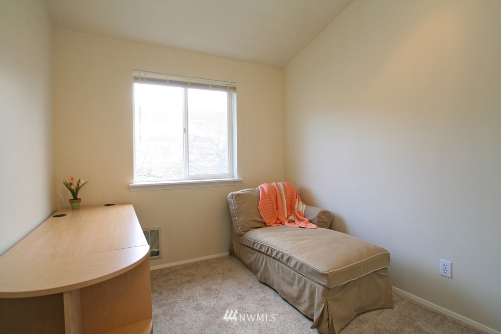 833 Southwest Sunset Boulevard, Unit H41 Renton, WA 98057 - Photo 11 of 15
