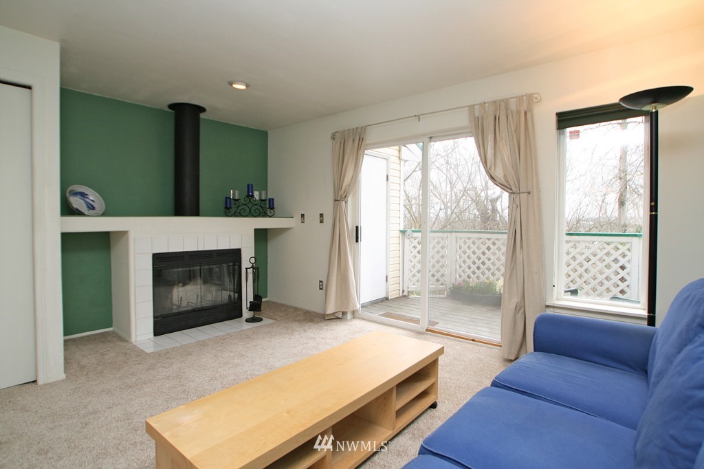 833 Southwest Sunset Boulevard, Unit H41 Renton, WA 98057 - Photo 3 of 15