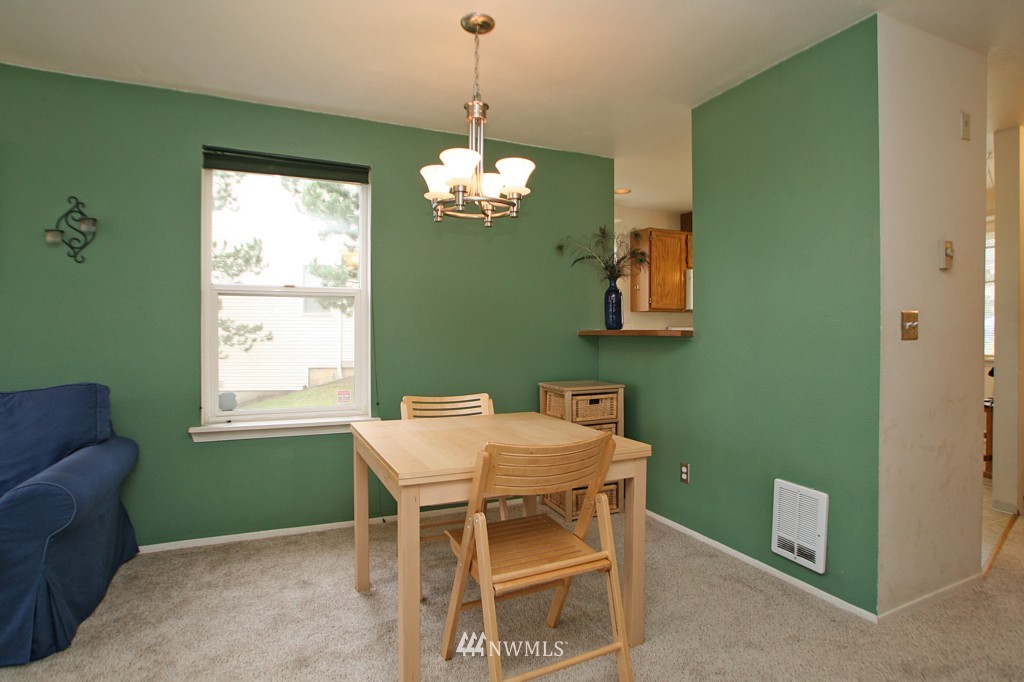 833 Southwest Sunset Boulevard, Unit H41 Renton, WA 98057 - Photo 5 of 15