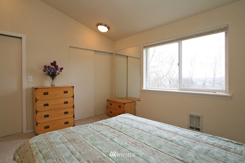 833 Southwest Sunset Boulevard, Unit H41 Renton, WA 98057 - Photo 9 of 15