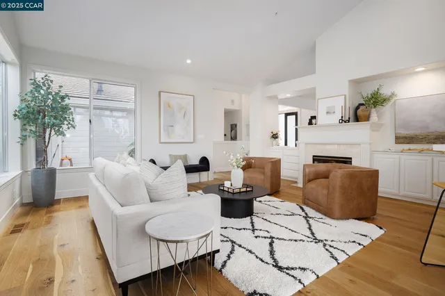 $1,950,000 | 2199 Hidden Pond Road, Lafayette, CA 94549