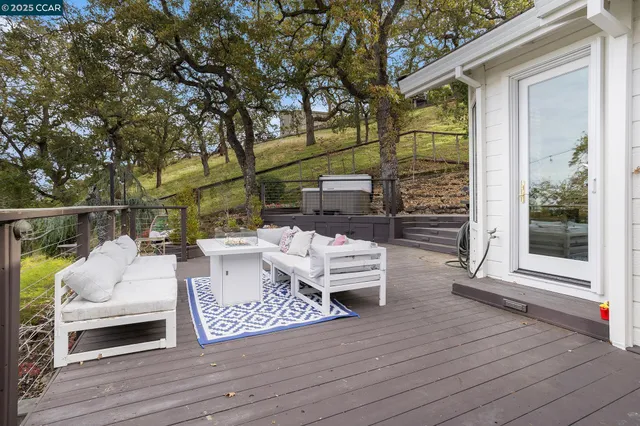 $1,950,000 | 2199 Hidden Pond Road, Lafayette, CA 94549