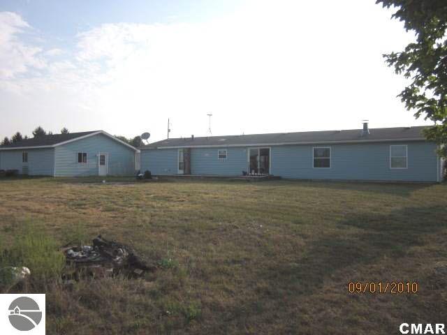 8911 North Ferris Road Elwell, MI 48832 - Photo 14 of 16 1768124-13.JPG