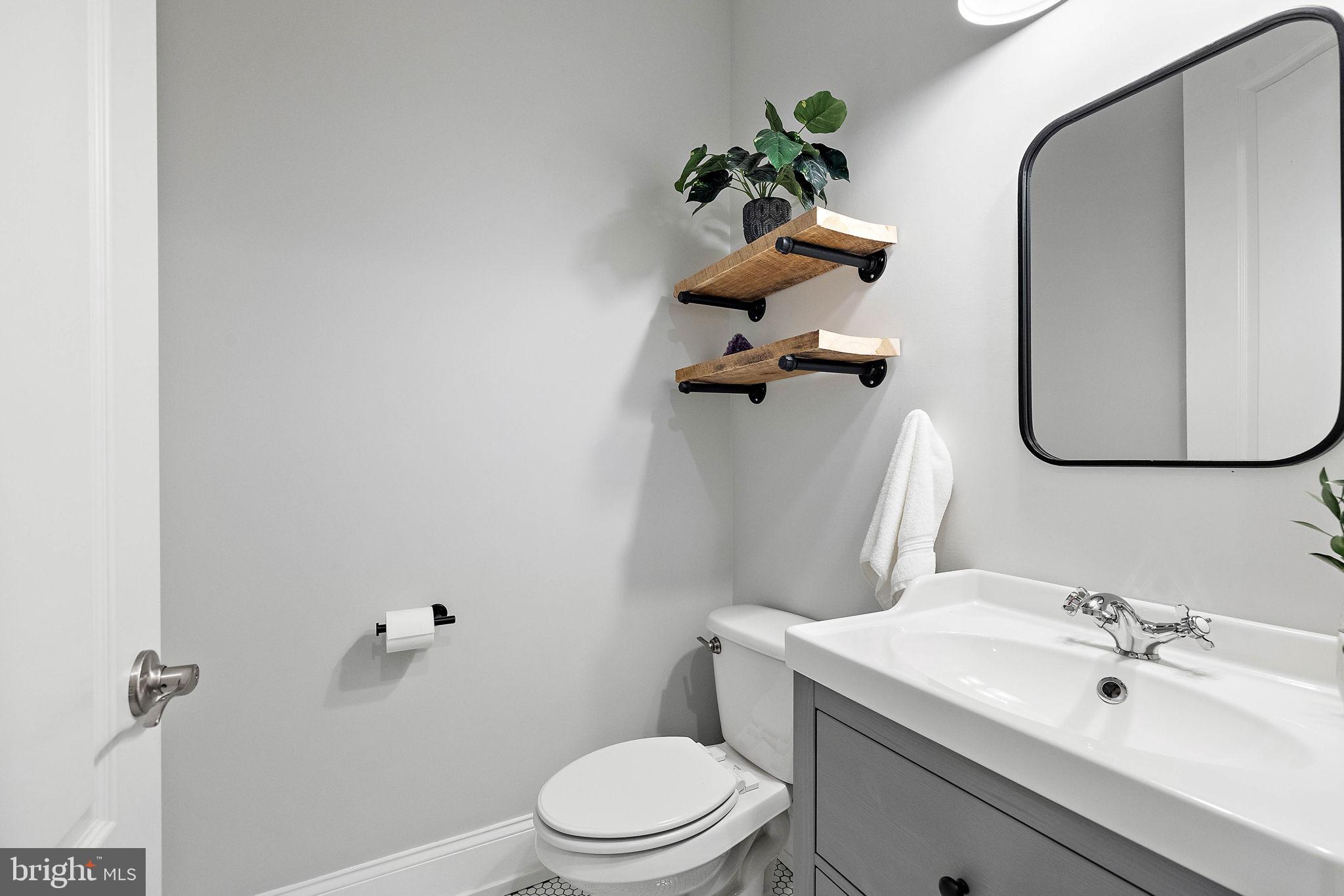 707 Grace Way Exton, PA 19341 - Photo 21 of 63 Powder room