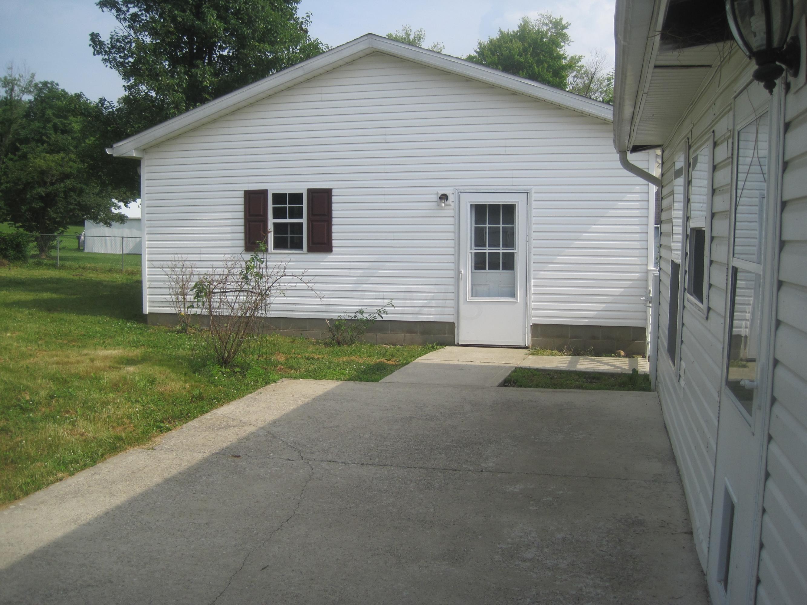 467 Keller Road Chillicothe, OH 45601 - Photo 3 of 12