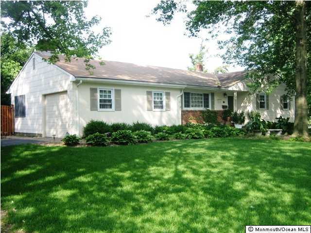33 Lexington Road Howell, NJ 07731 - Photo 1 of 3 Primary Photo