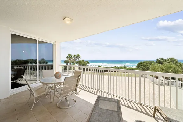 $1,600,000 | 15400 Emerald Coast Parkway, Unit 304, Destin, FL 32541