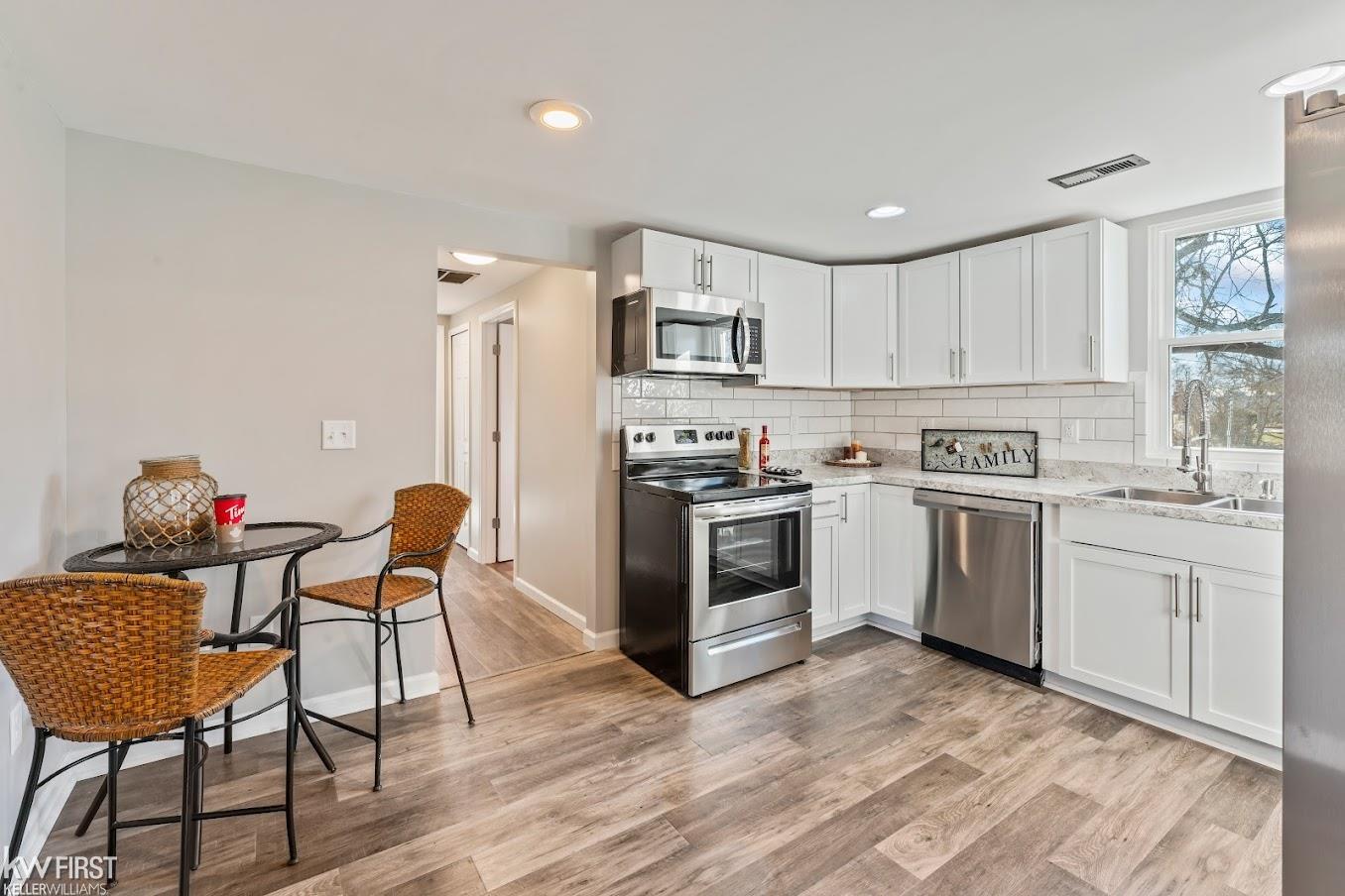 7071 North State Road Davison, MI 48423 - Photo 4 of 22 50101535-3.JPG