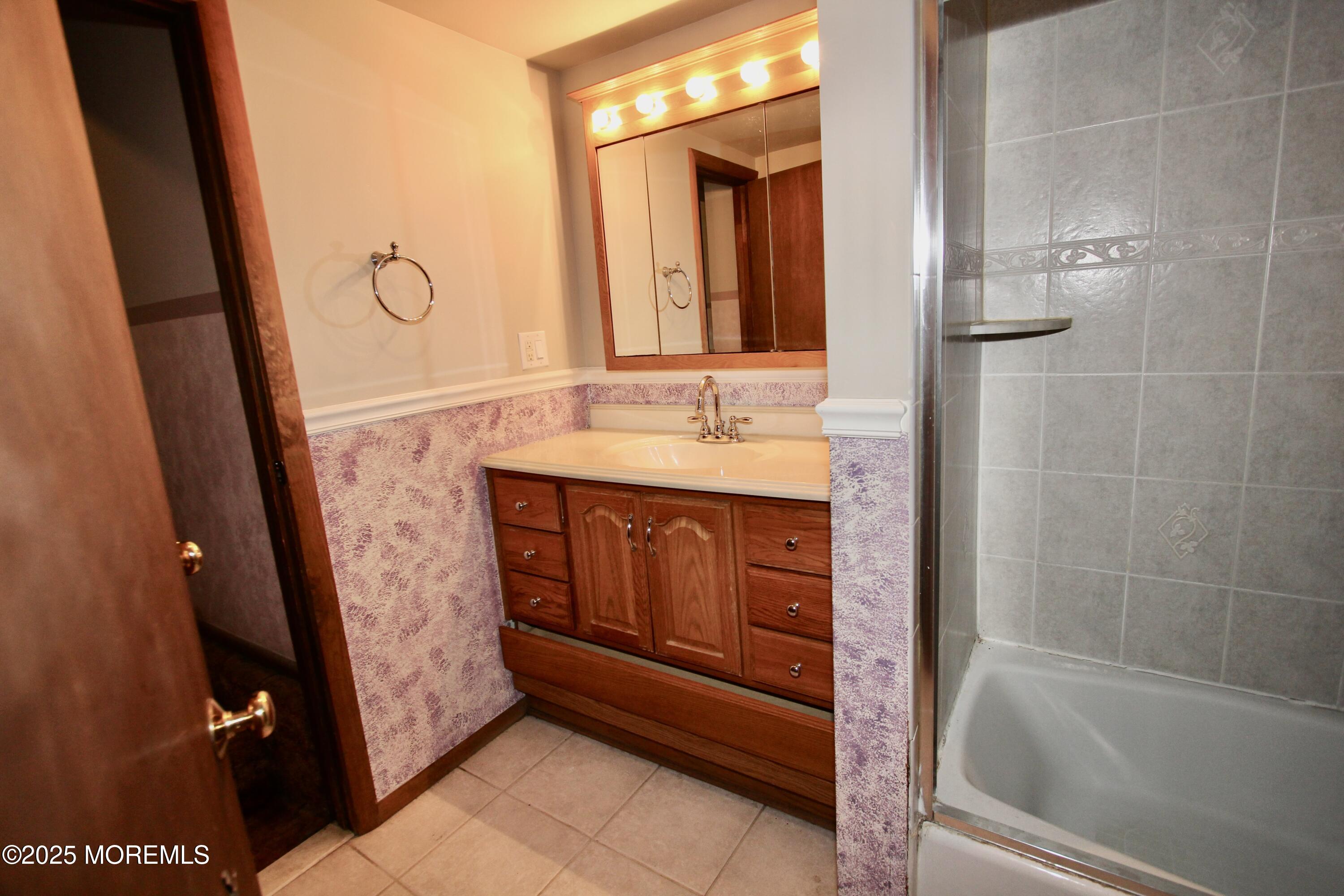 265 Spring Valley Road Morganville, NJ 07751 - Photo 4 of 22 265 Spring Valley - 13