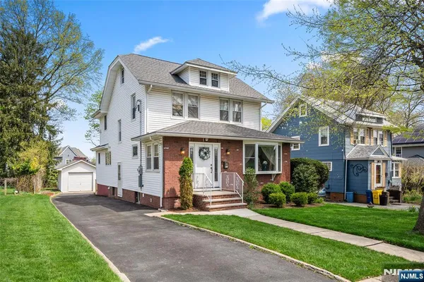 $760,000 | 77 Oakdene Avenue, Teaneck, NJ 07666