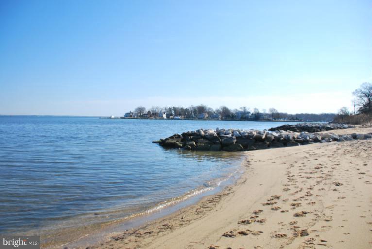1030 Old Bay Ridge Road Annapolis, MD 21403 - Photo 11 of 22 Community Beach