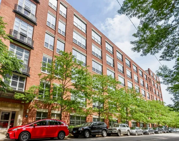 $421,500 | 1735 North Paulina Street, Unit 212, Chicago, IL 60622