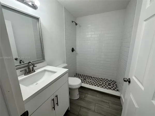 $3,350 | 14832 Southwest 104th Street, Unit 9, Miami, FL 33196