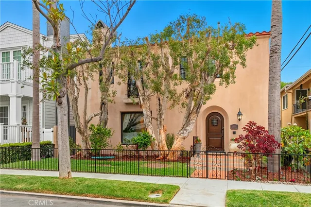 $2,005,000 | 226 Glendora Avenue, Long Beach, CA 90803